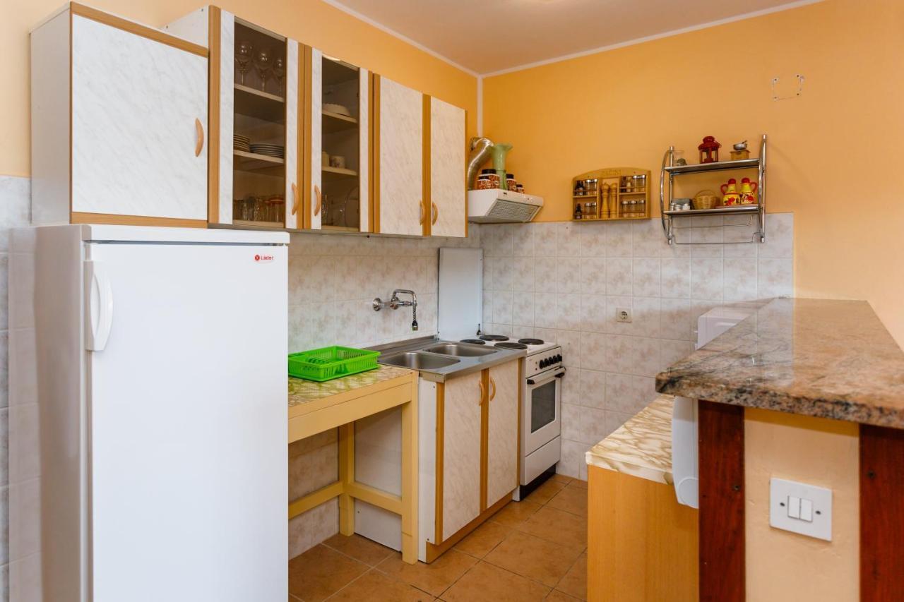 Apartments With A Parking Space Kornic, Krk - 5306 Exterior foto