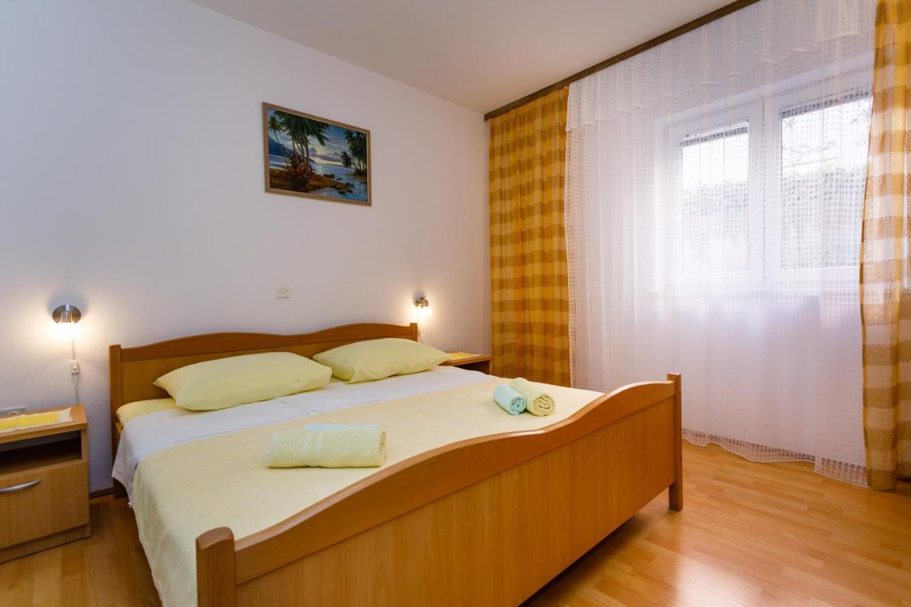 Apartments With A Parking Space Kornic, Krk - 5306 Exterior foto