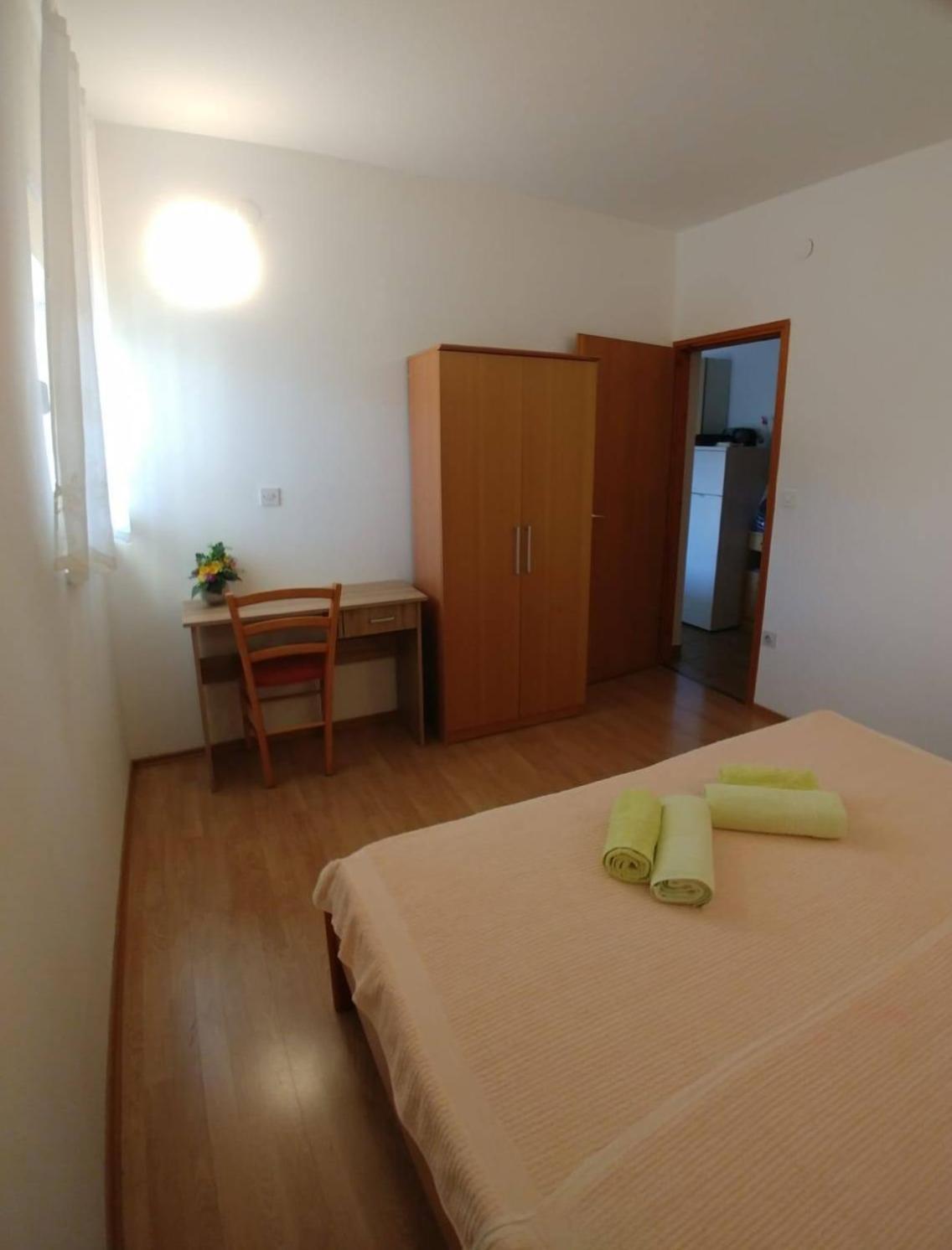 Apartments With A Parking Space Kornic, Krk - 5306 Quarto foto